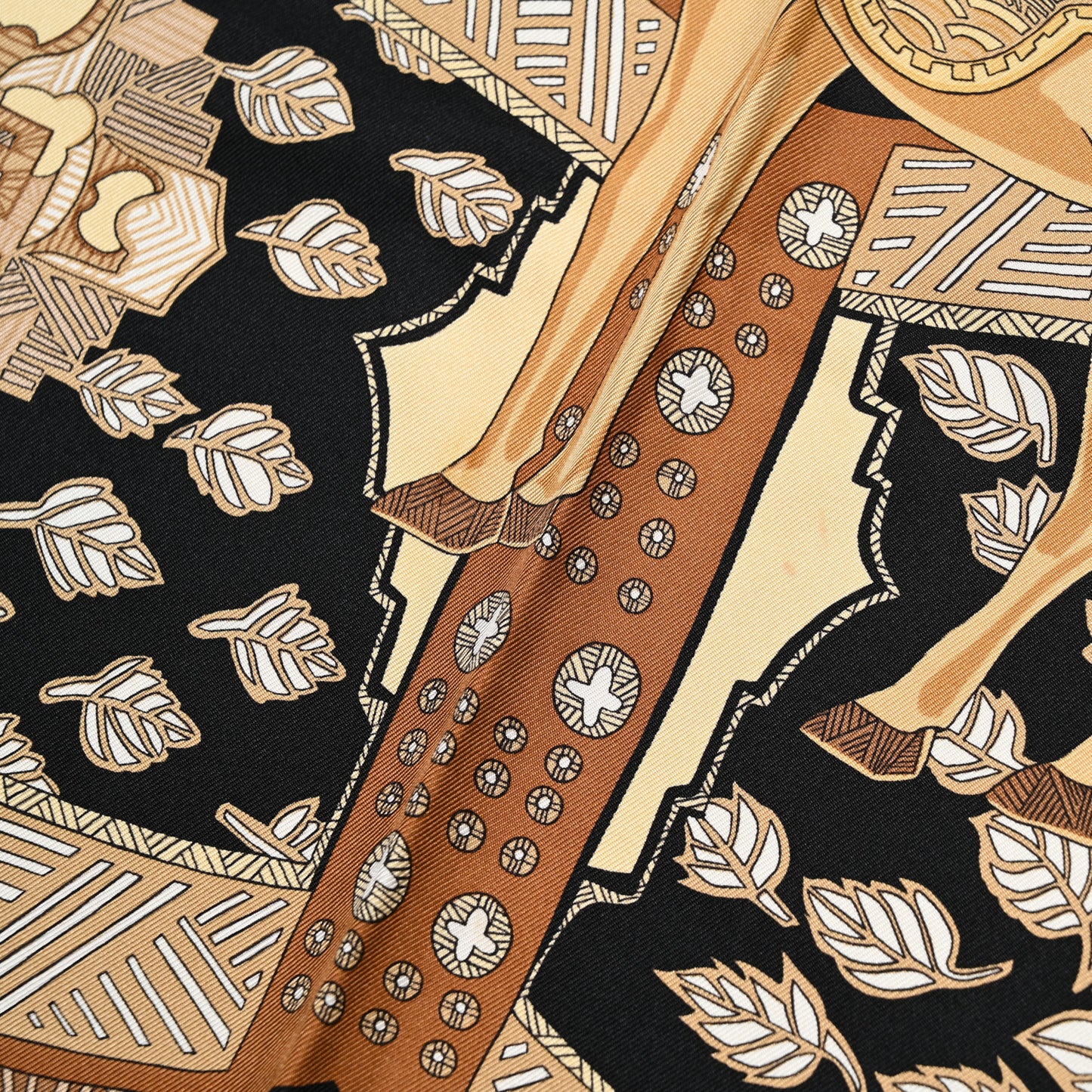 Silk Art Des Steppes Scarf 90