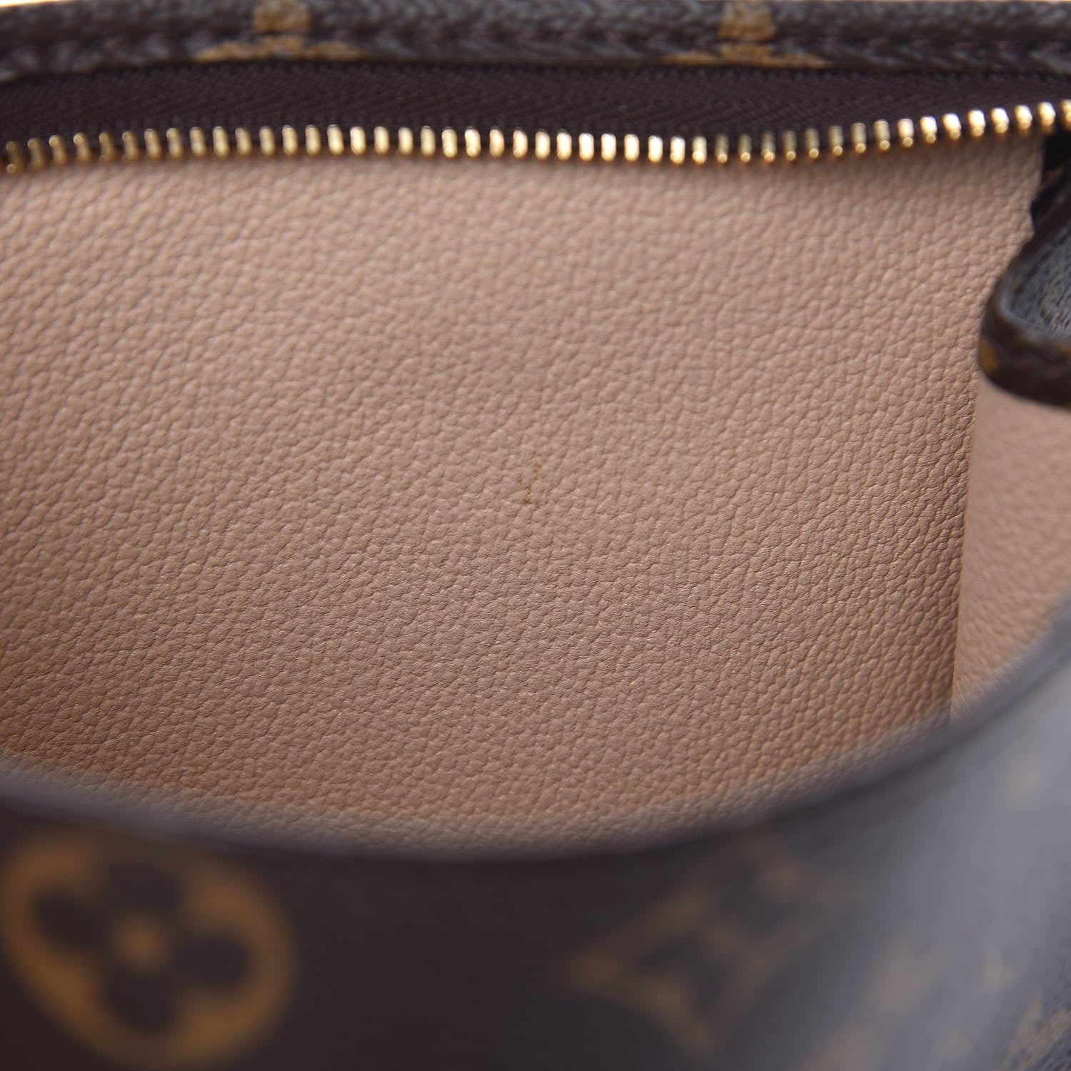 Louis Vuitton Monogram Toiletry Pouch 19 8 of 11
