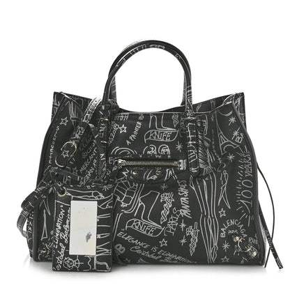 Balenciaga Agneau Graffiti Papier A6 Zip Around Tote Black White 2 of 10
