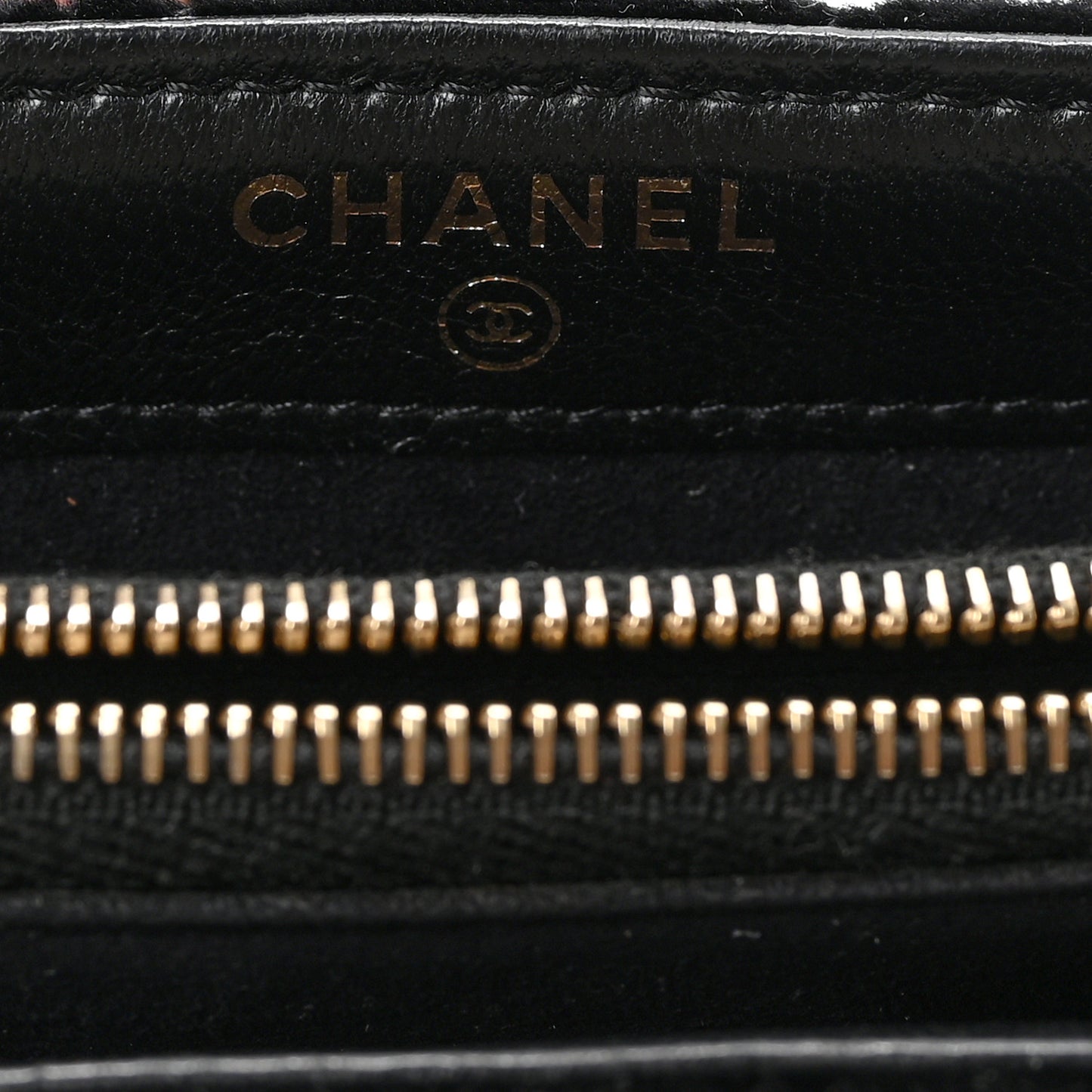 Velvet Quilted Small Clutch With Chain Black