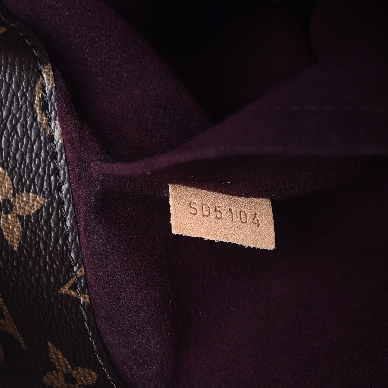 Louis Vuitton Monogram Montaigne MM 8 of 9