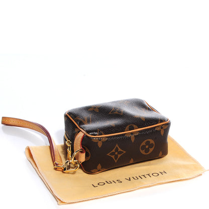Louis Vuitton Monogram Wapity Case 4 of 7