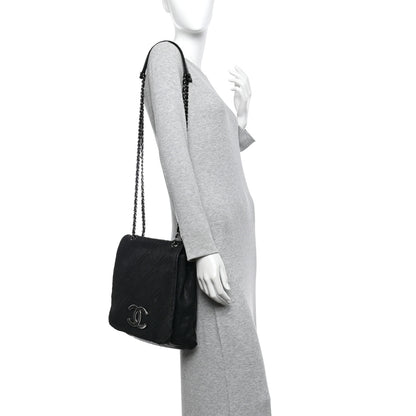 Chanel Calfskin Diamond Stitch Large Messenger Black 2 of 14