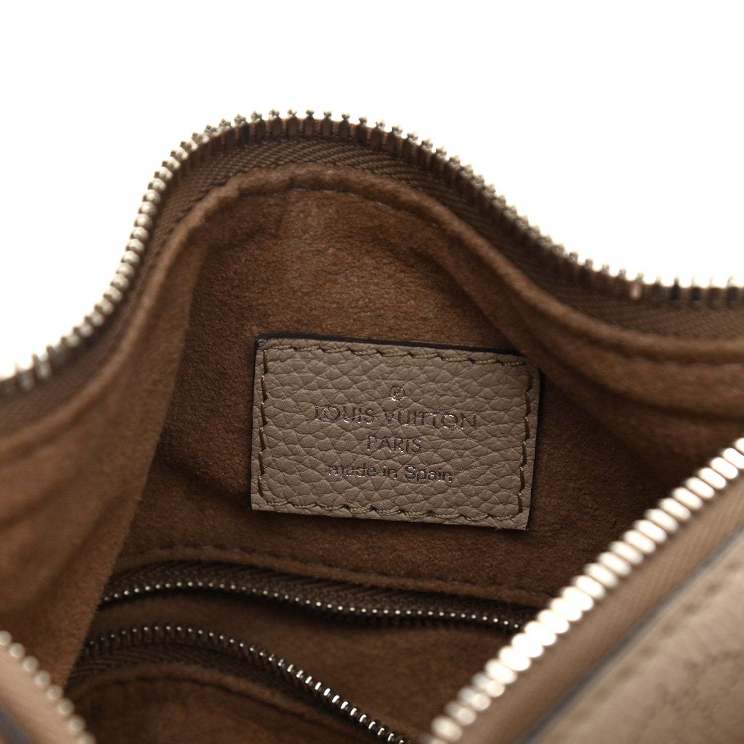 Louis Vuitton Mahina Beaubourg Hobo MM Galet 6 of 12