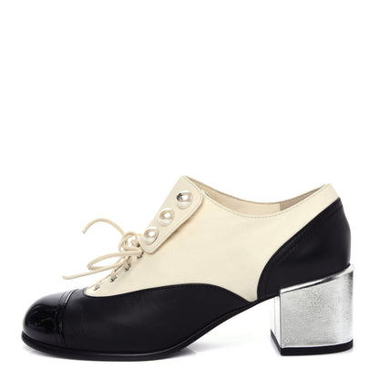 Chanel Metallic Lambskin Patent Pearl Cap Toe Lace Up Oxfords 38 Black Beige Silver 1 of 11