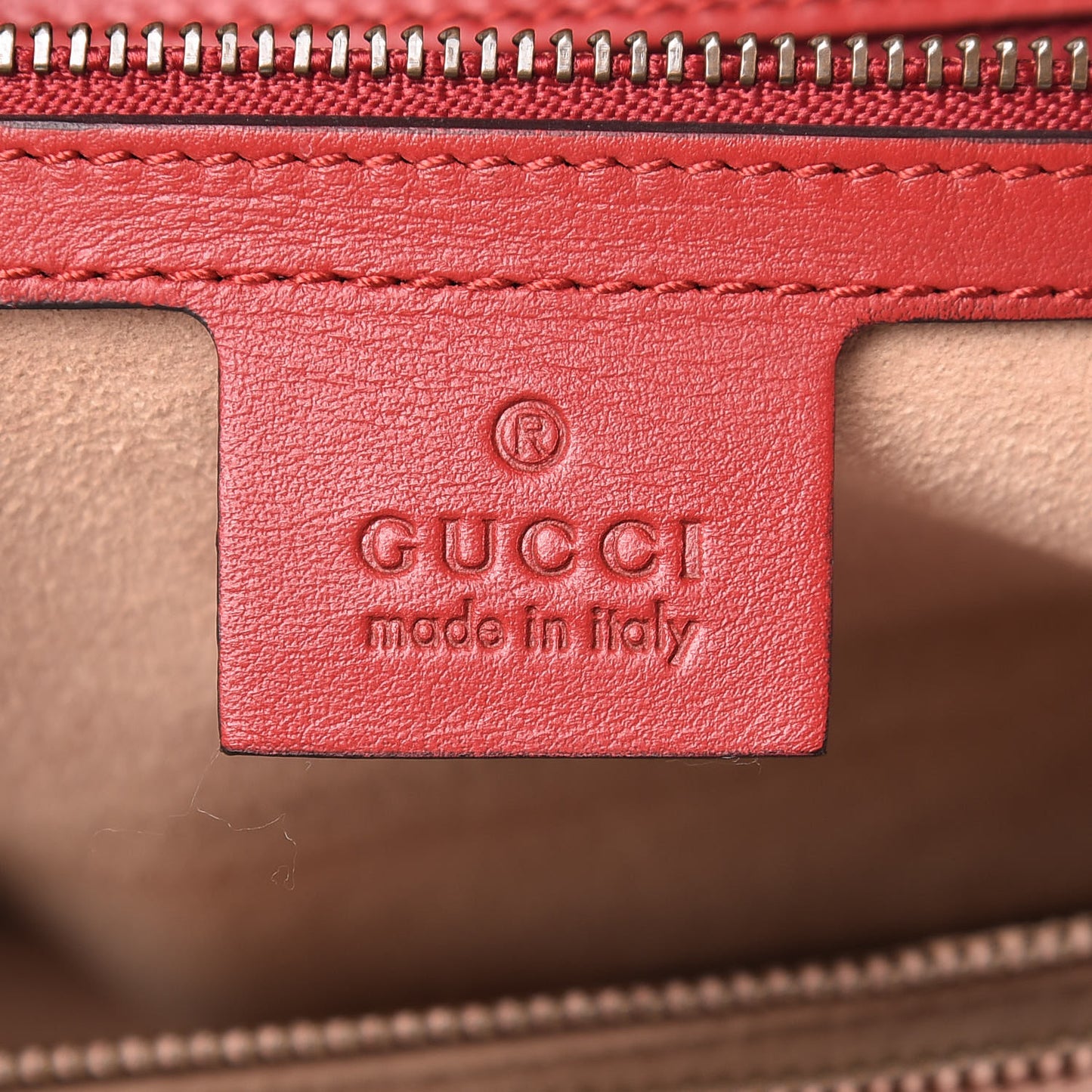 Calfskin Matelasse Medium GG Marmont Tote Hibiscus Red
