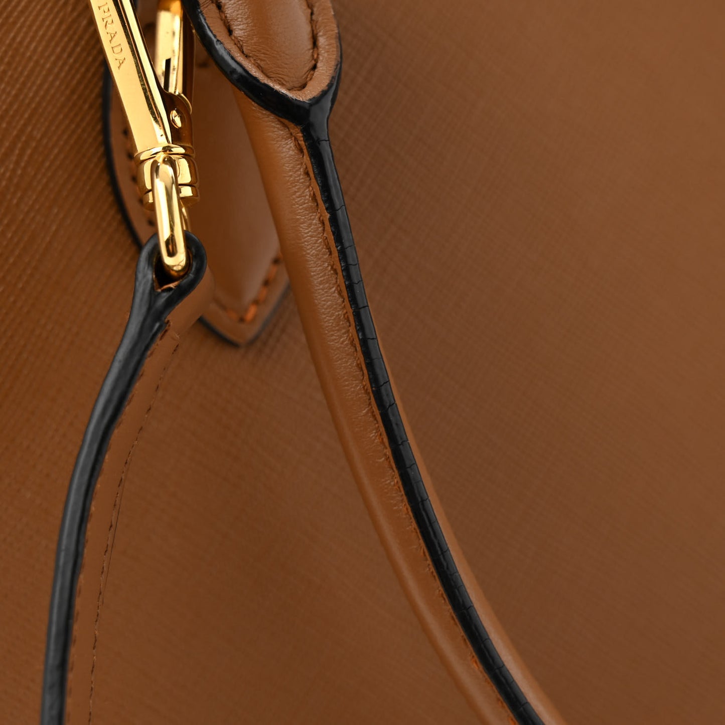 Saffiano Soft Calfskin Large Tote Cannella