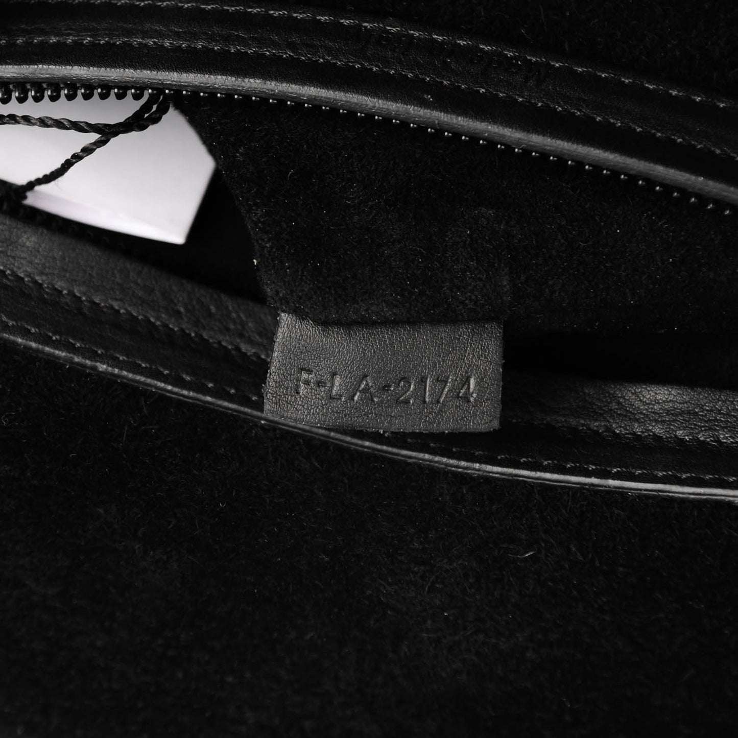 Smooth Calfskin Medium Phantom Luggage Black