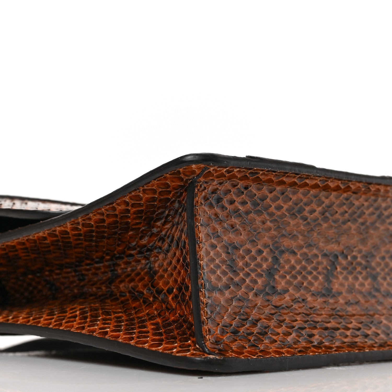 Gucci Elaphe Radiata Crystal Osiride Shoulder Bag Bright Cuir Ruby 15 of 17