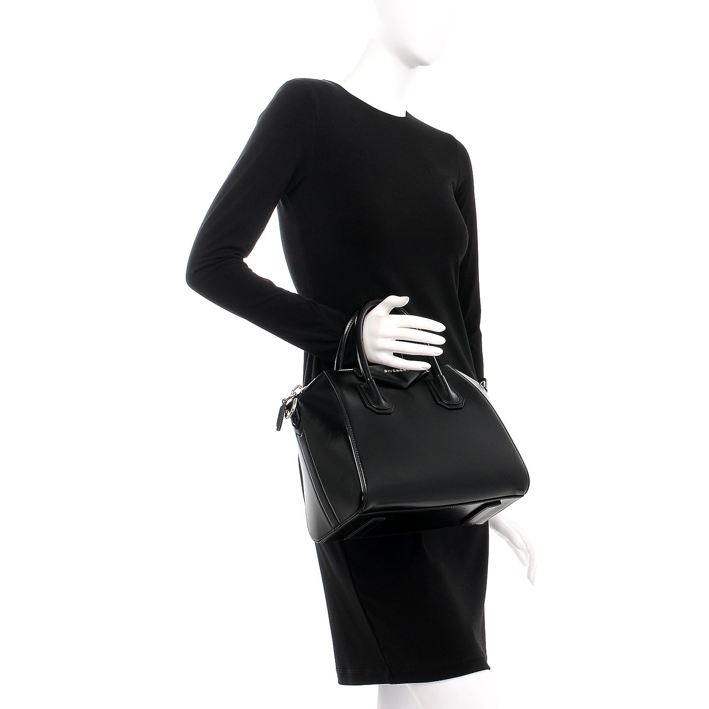 Shiny Lord Calfskin Small Antigona Black
