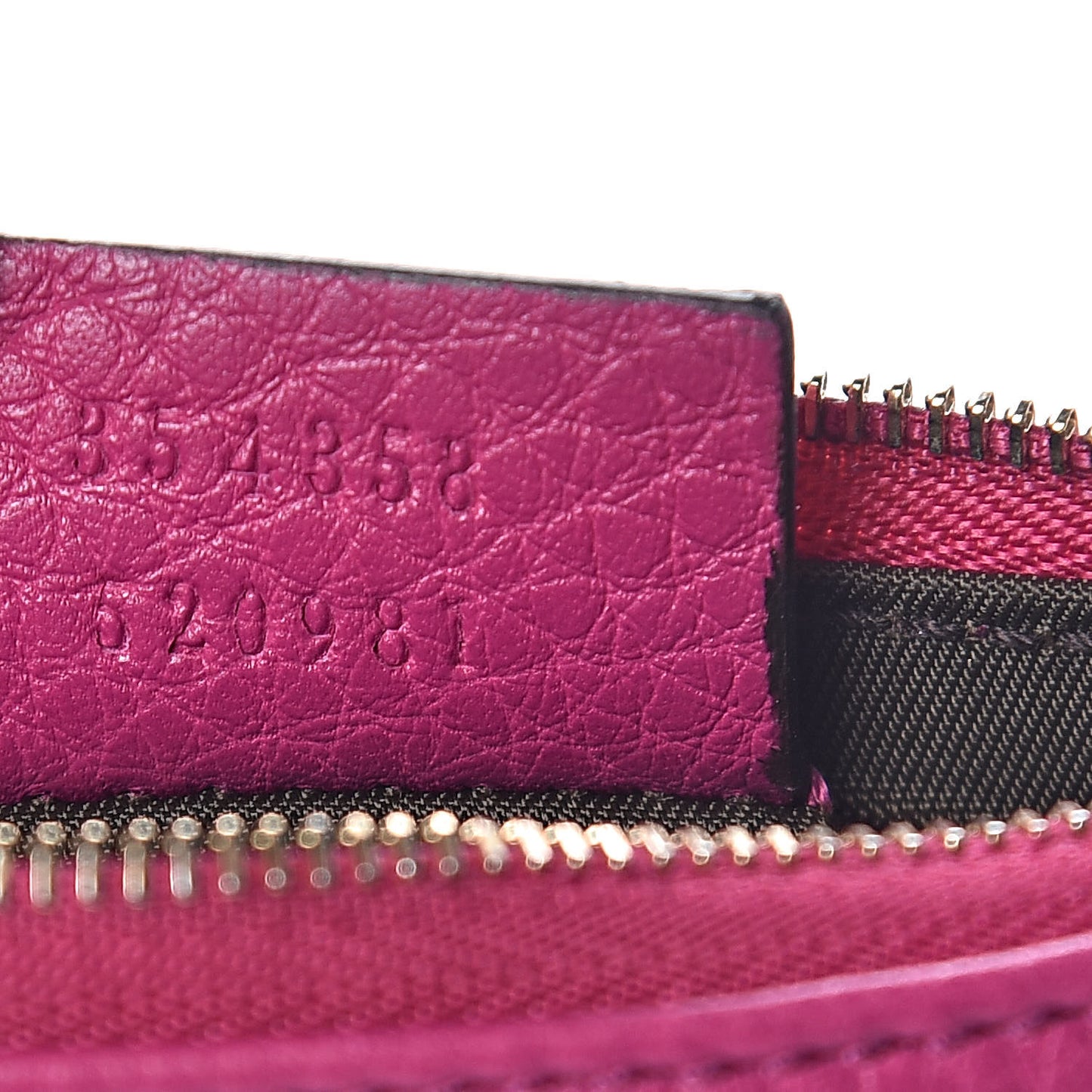 Pebbled Calfskin Soho Key Case Bright Bougainvillea