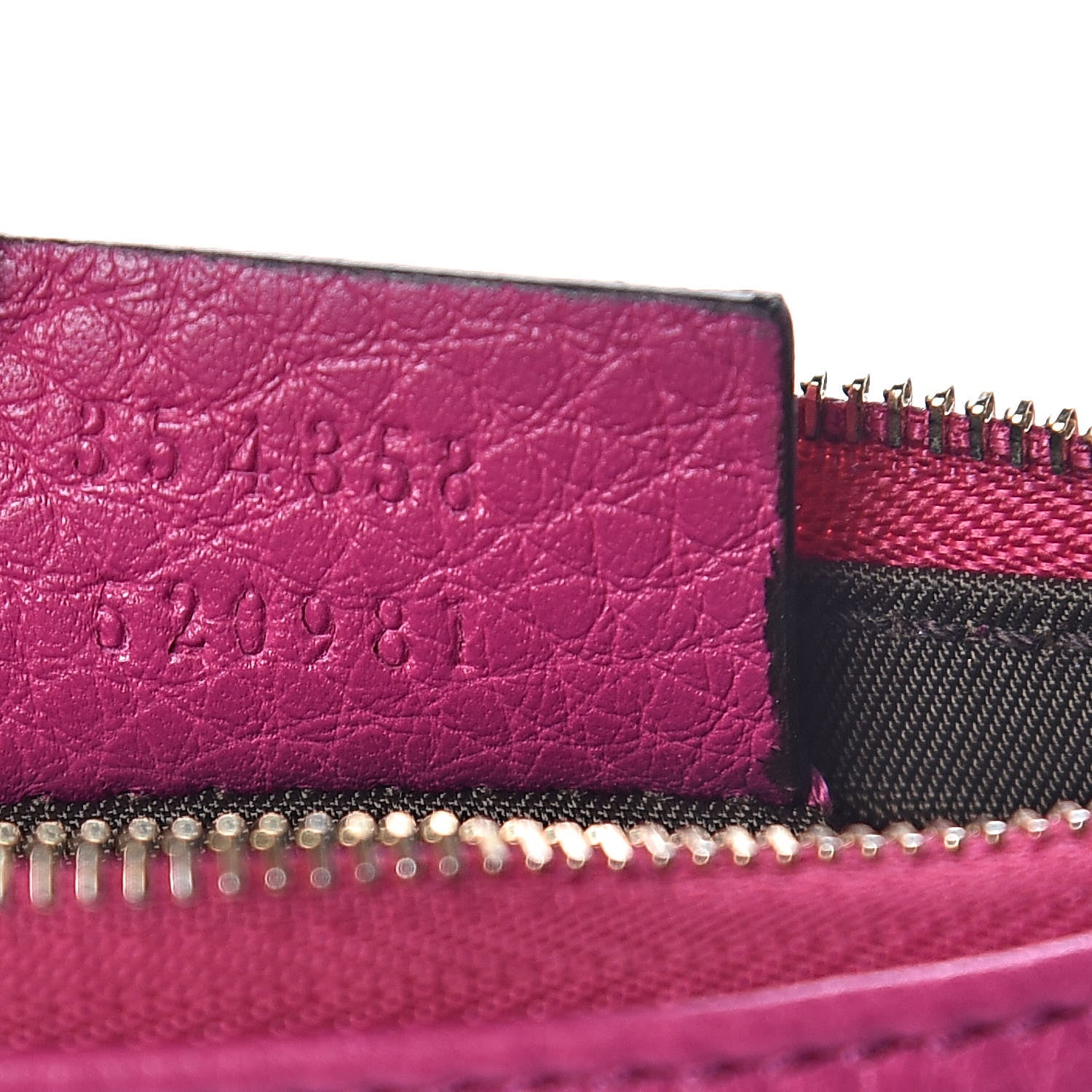 Gucci Pebbled Calfskin Soho Key Case Bright Bougainvillea 7 of 7