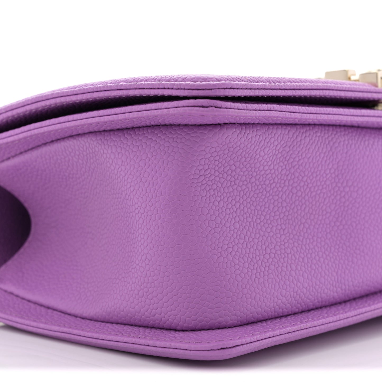 Caviar Quilted Medium Boy Flap Purple