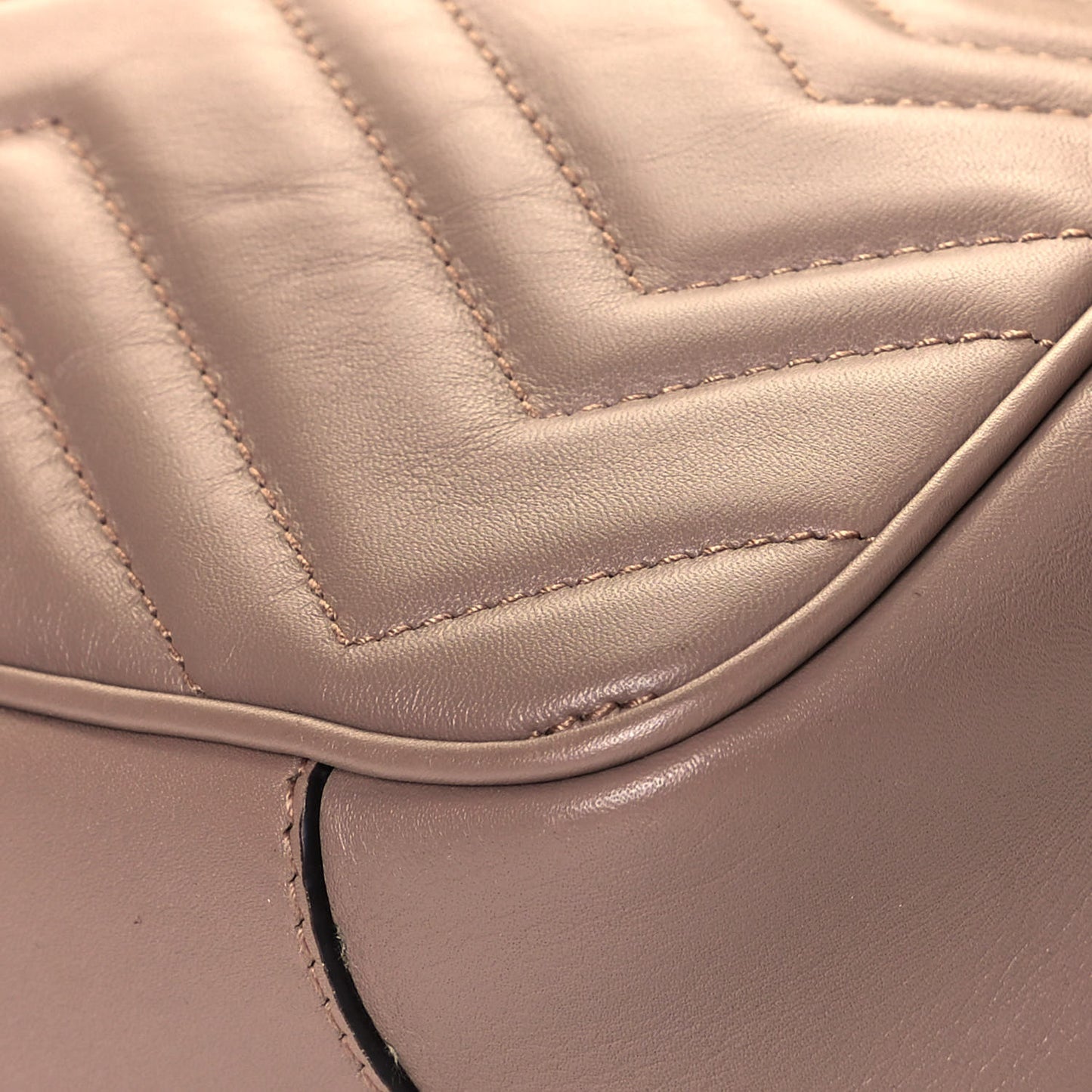 Calfskin Matelasse Medium GG Marmont Shoulder Bag Porcelain Rose