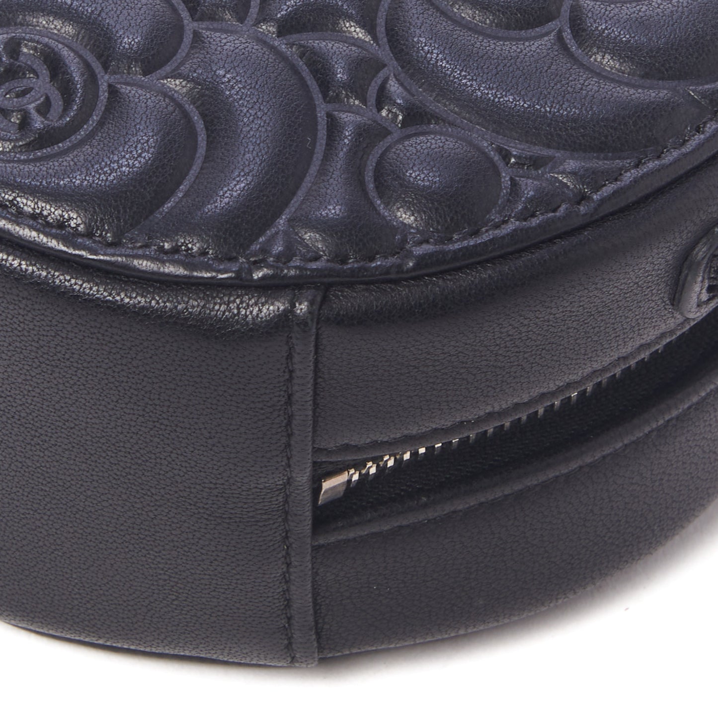 Lambskin Camellia Quilted Round Clutch With Chain Black