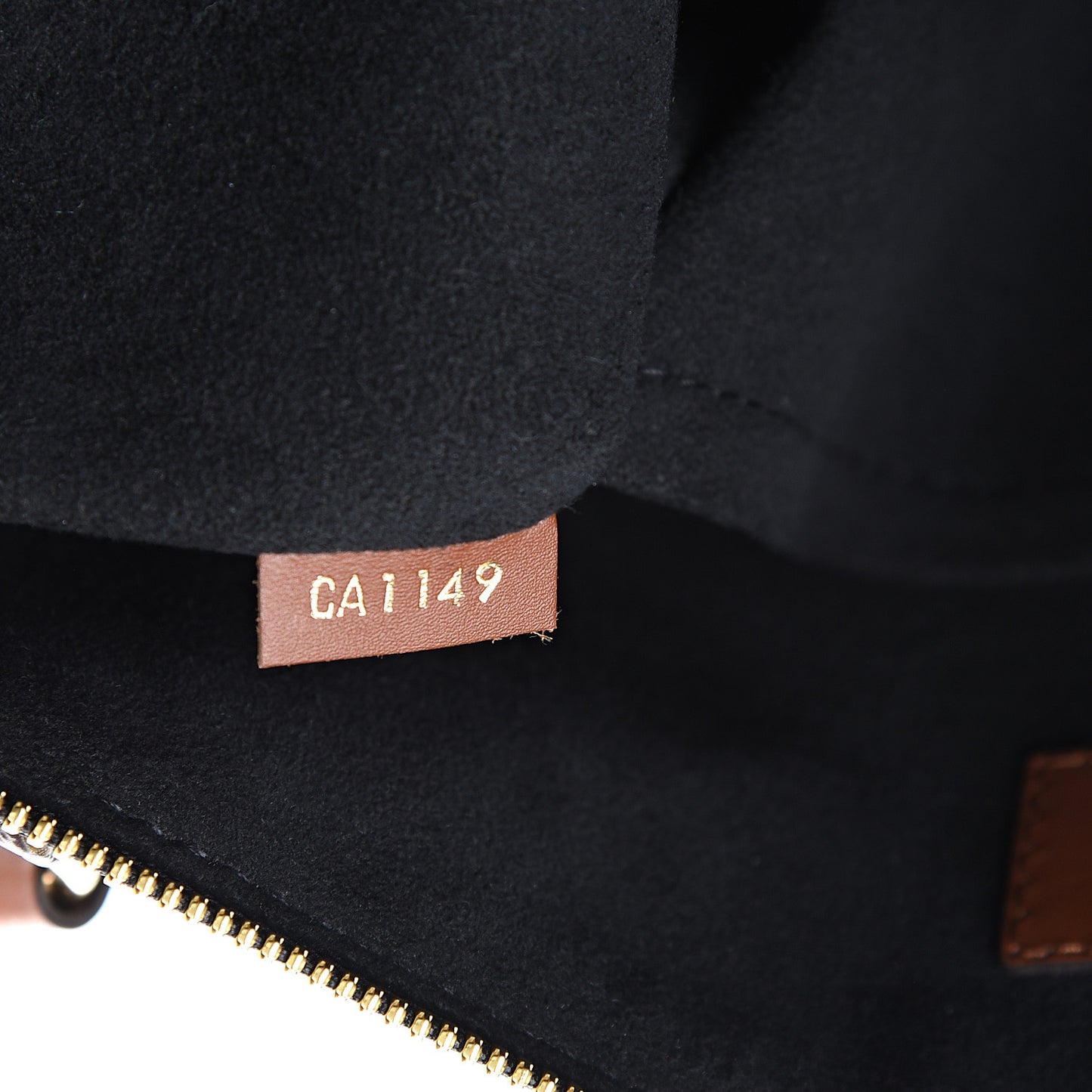Monogram V Tote MM Black