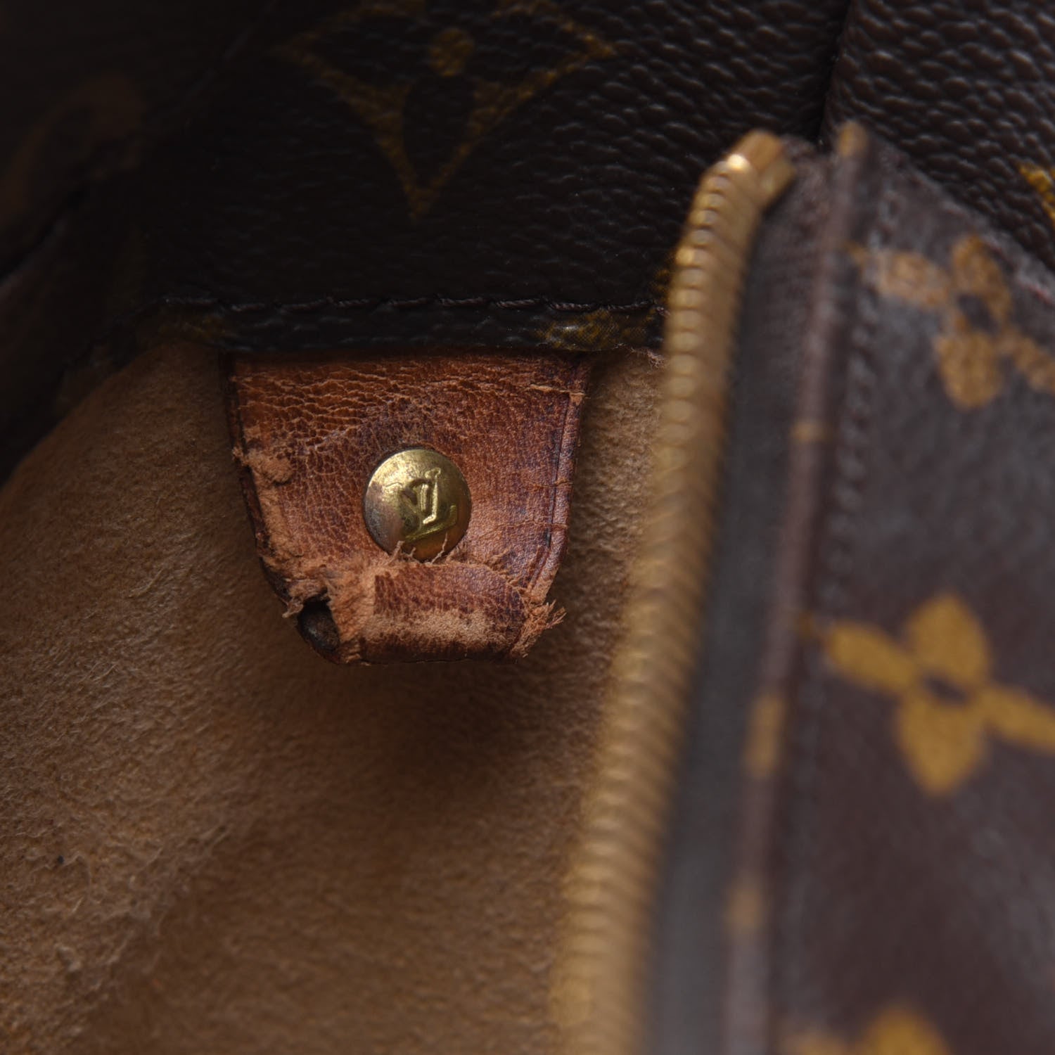 Louis Vuitton Monogram Luco 12 of 28