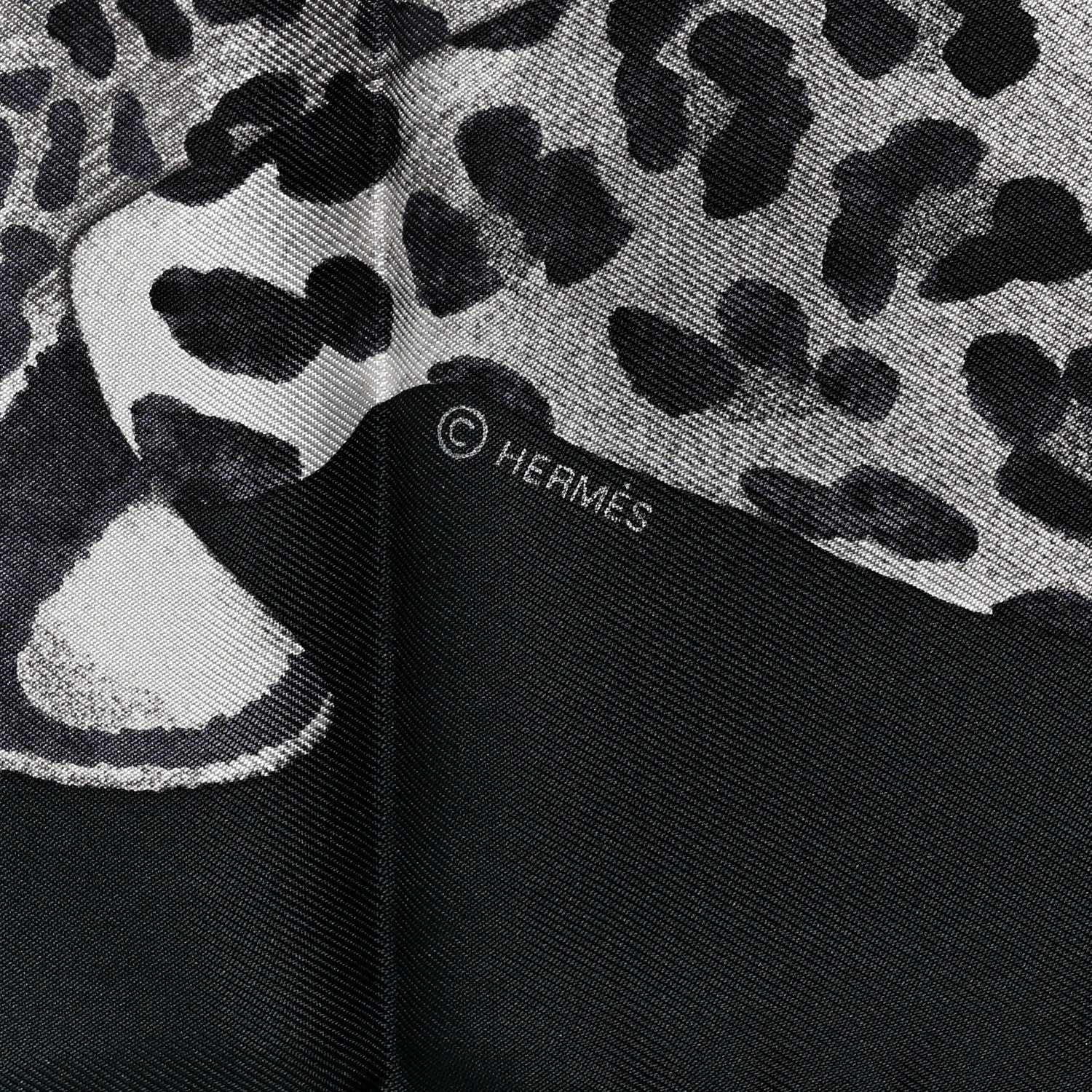 Hermes Silk Twill Lazy Leopardesses Scarf 90 Vert Black Gris 4 of 5