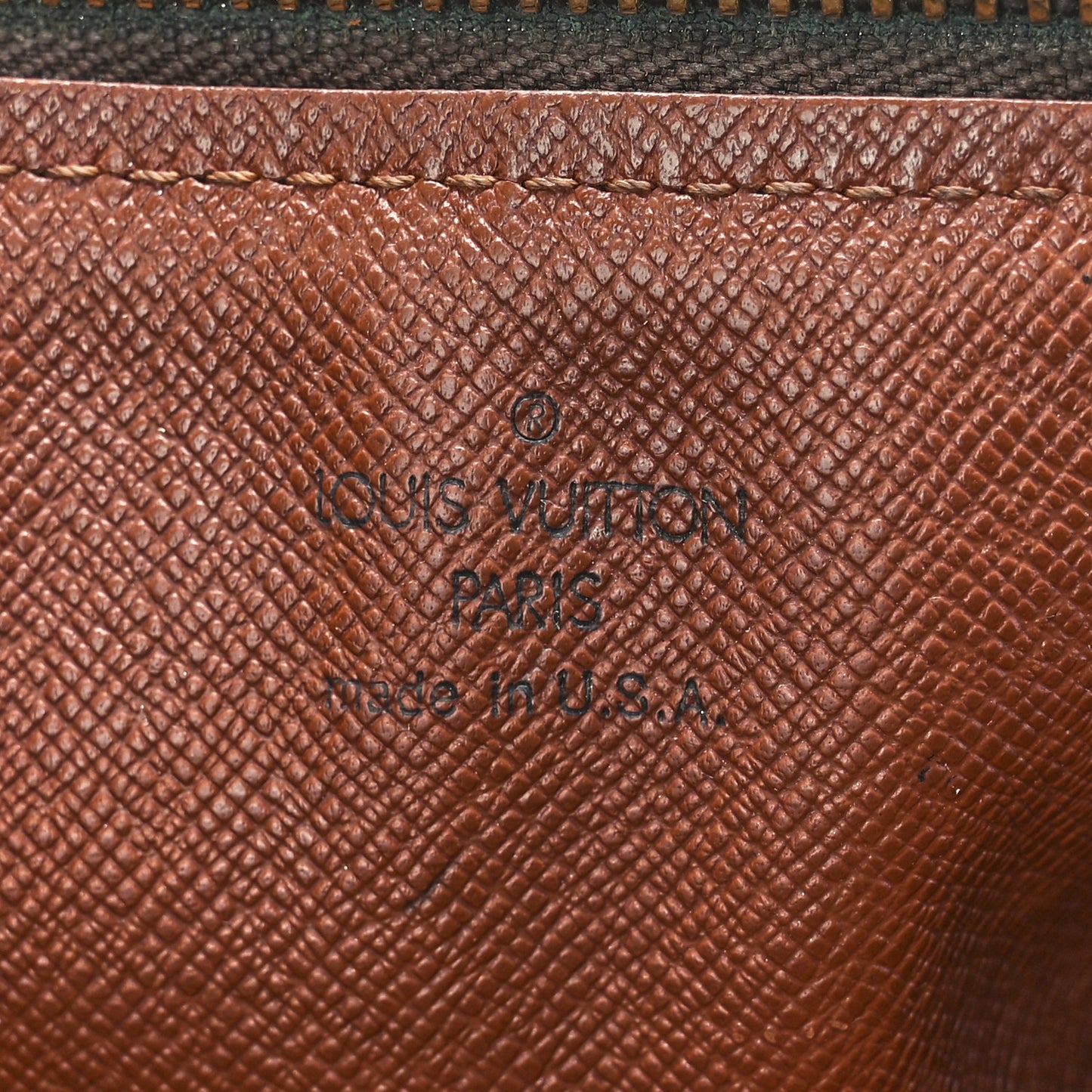 Monogram Papillon 26