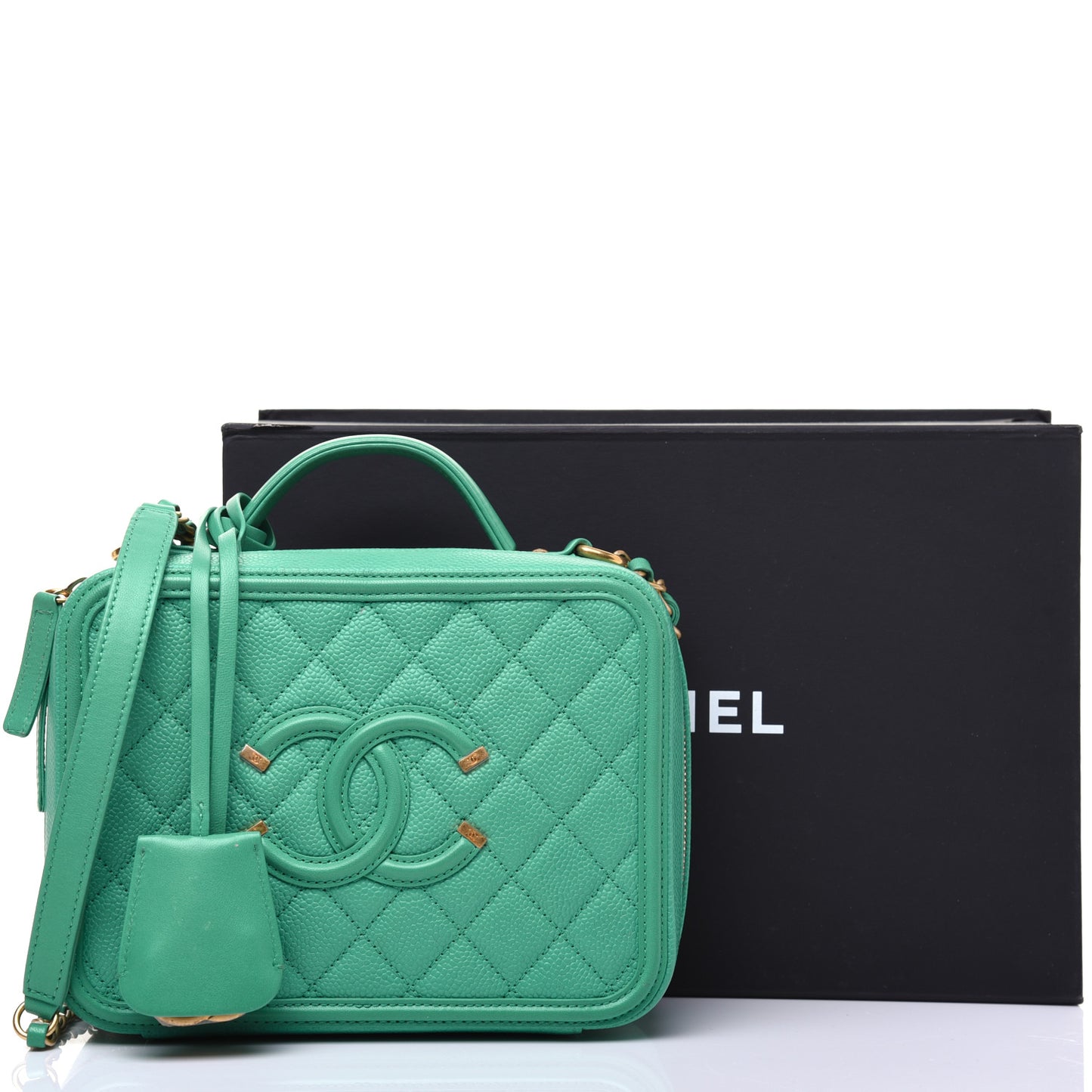 Caviar Quilted Medium CC Filigree Vanity Case Green