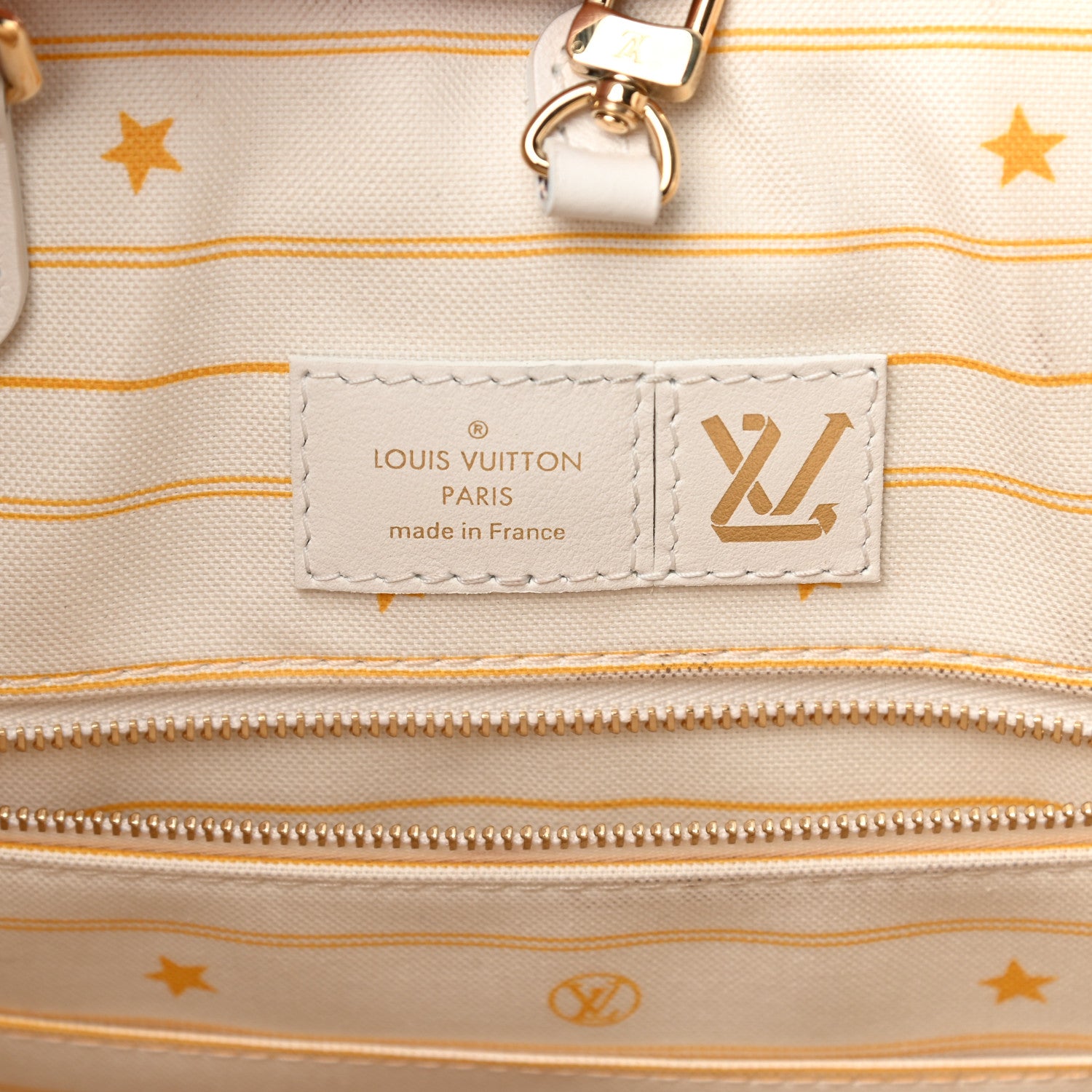 Louis Vuitton Jacquard Embroidered Tufted Monogram Hawaii Onthego GM Cream 6 of 14
