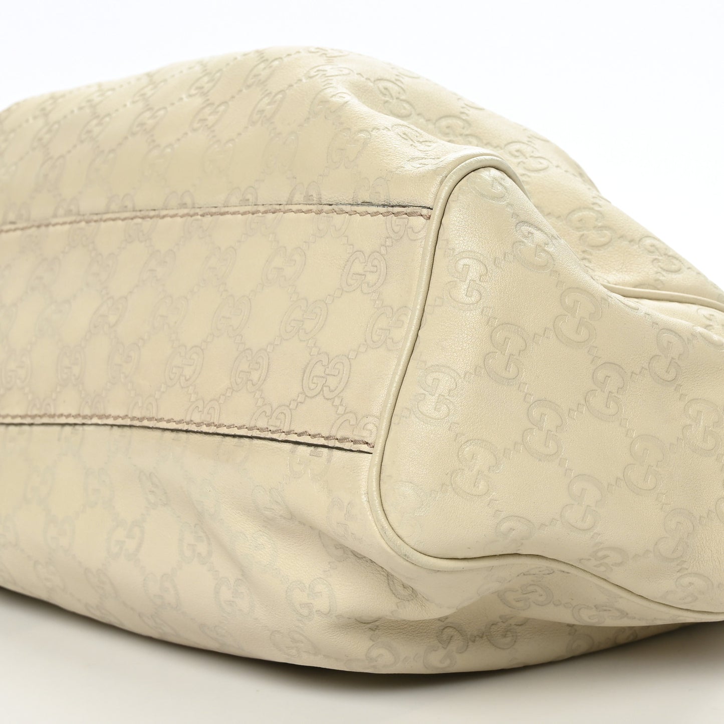 Guccissima Medium Sukey Tote Mystic White