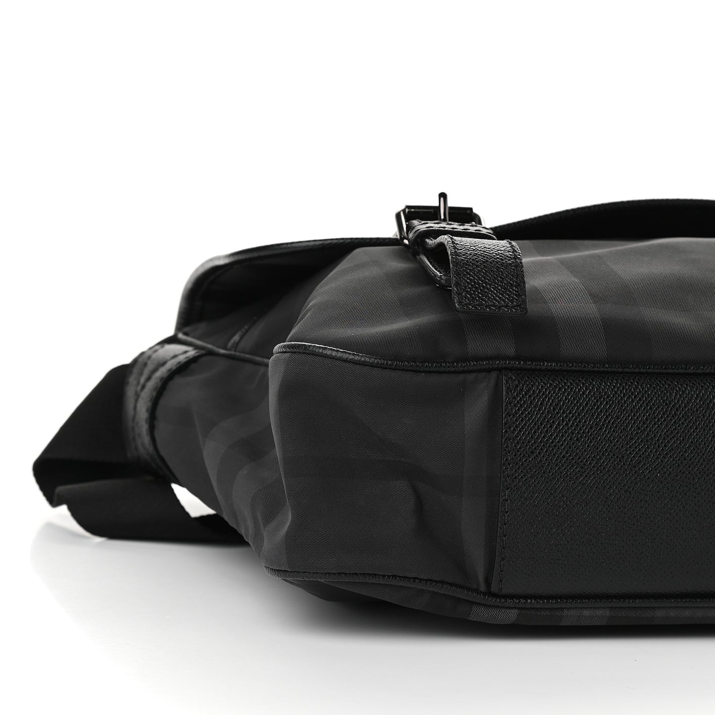 Smoked Check Medium Elgin Messenger Bag Black