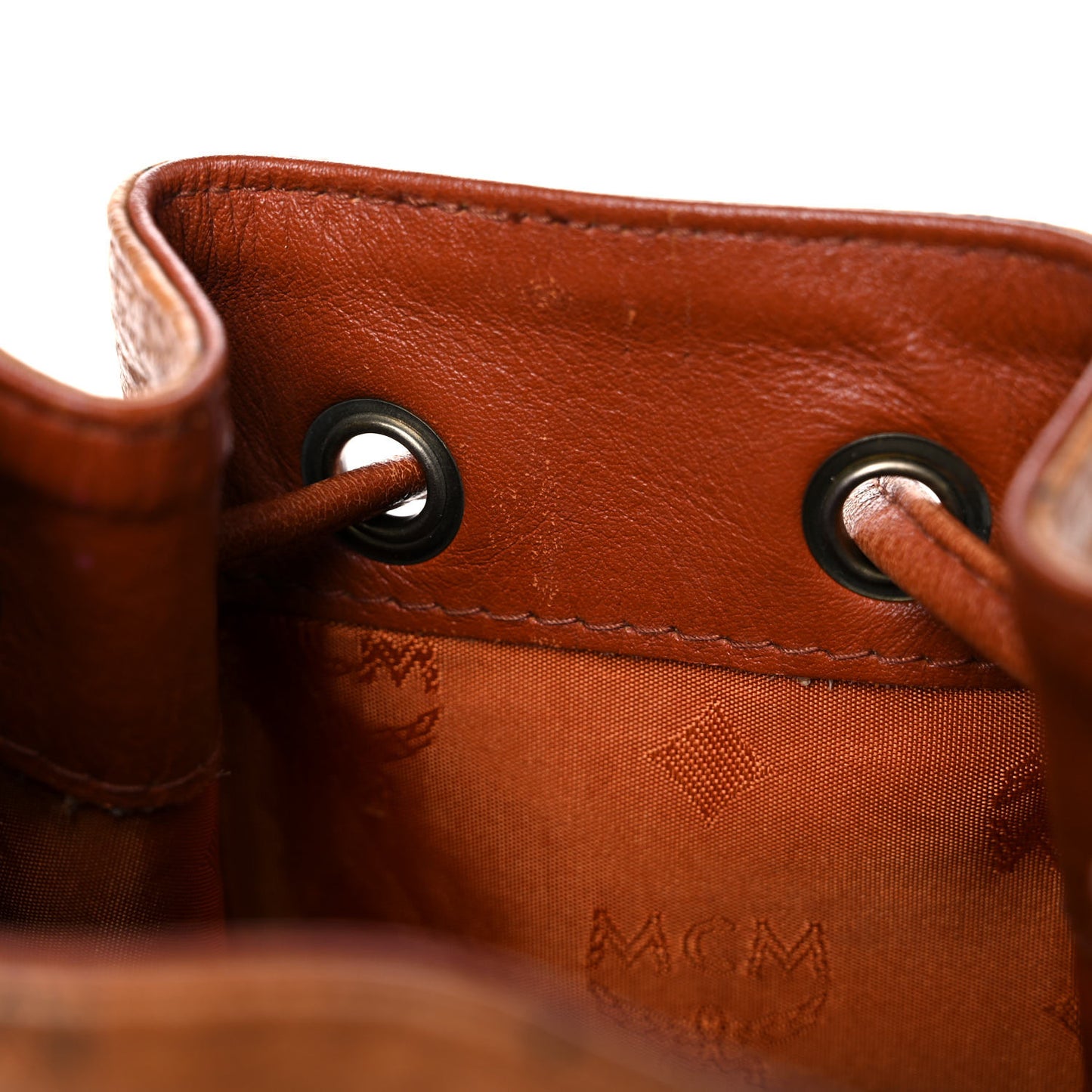 Visetos Drawstring Bucket Bag Cognac