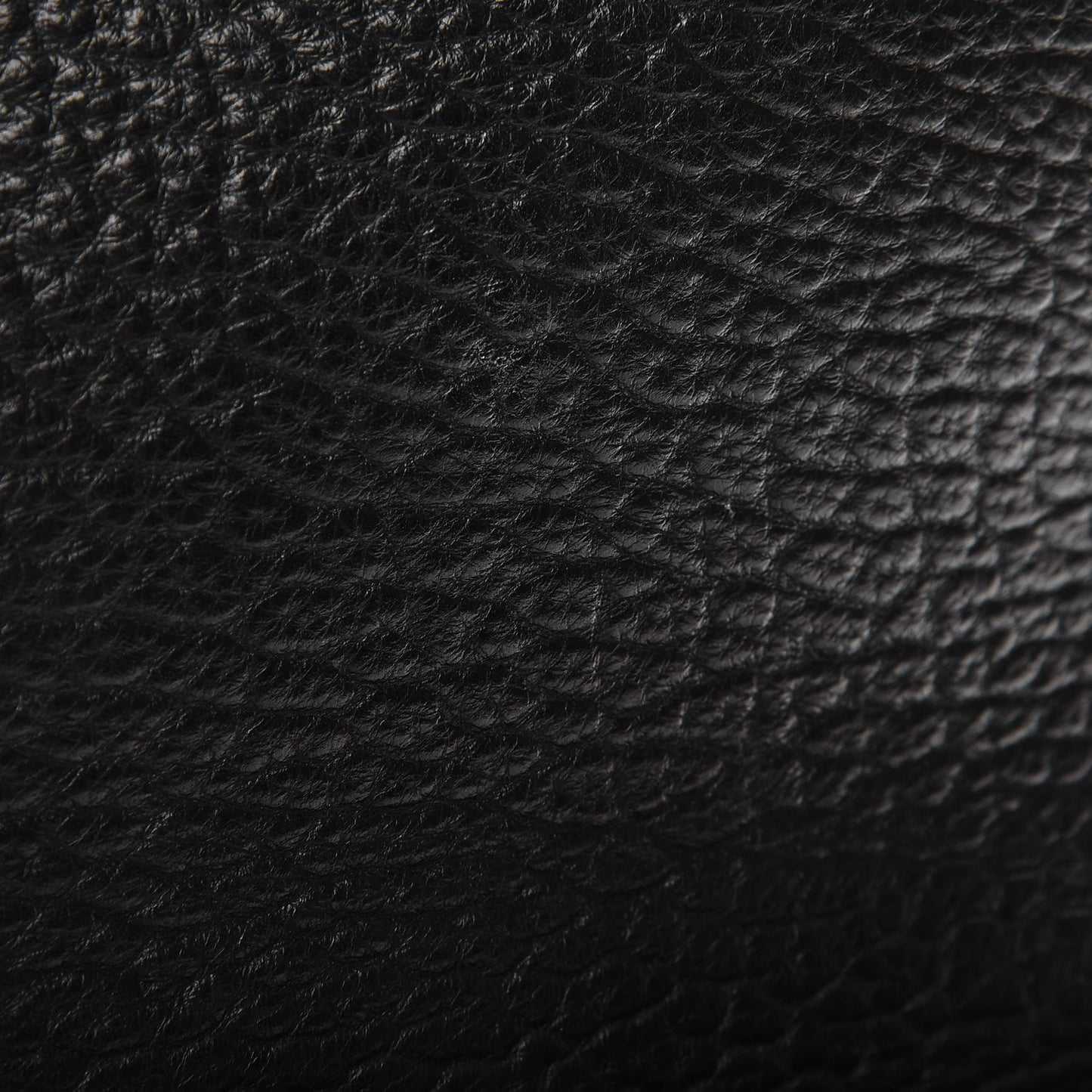 Signature Grain Small Madison Chain Clutch Black