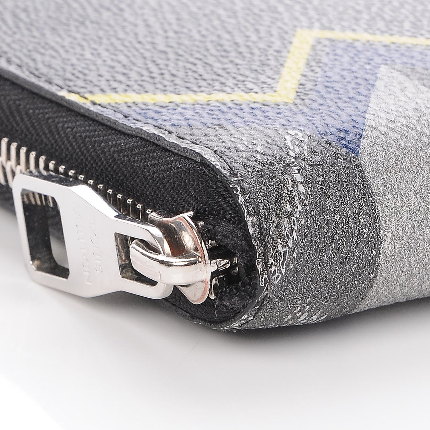 Damier Graphite Karakoram Zippy Vertical Wallet