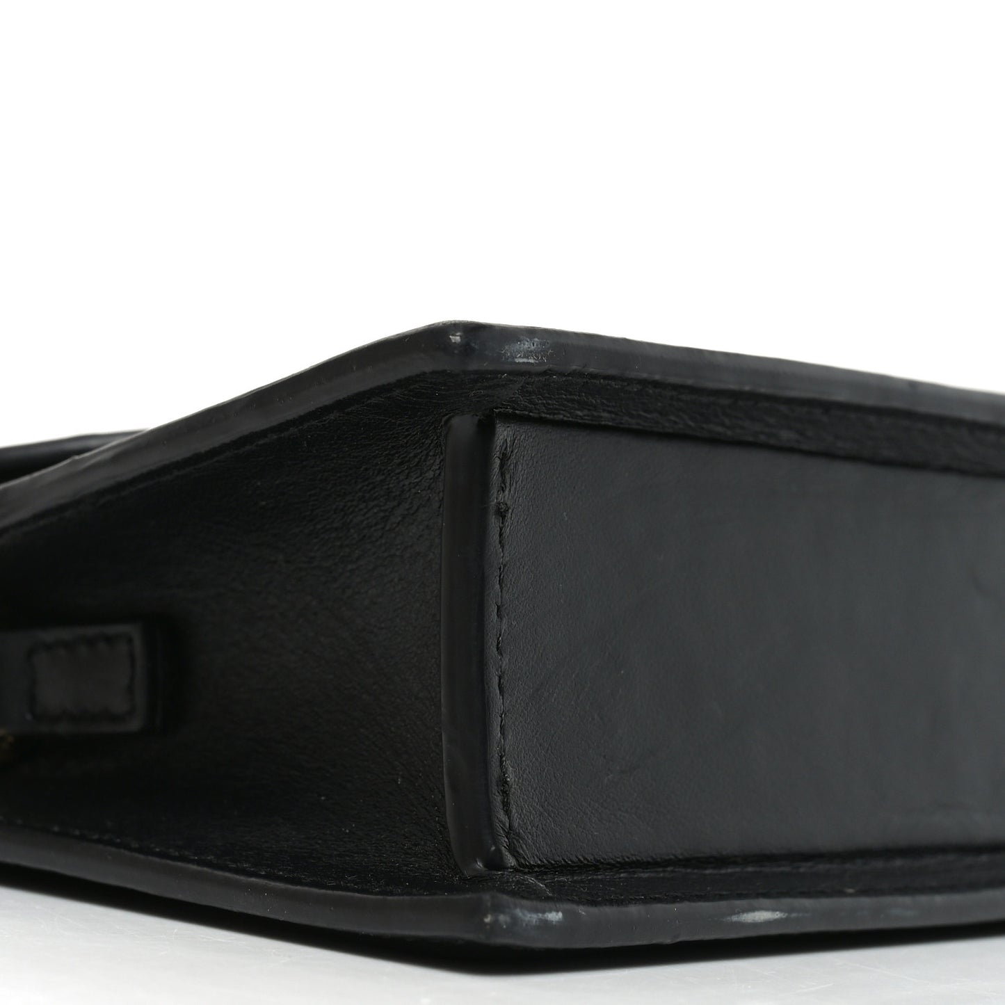 Smooth Calfskin Le Sac Rond Black