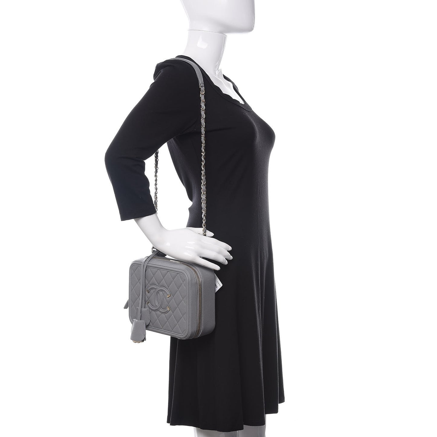 Caviar Quilted Medium CC Filigree Vanity Case Grey