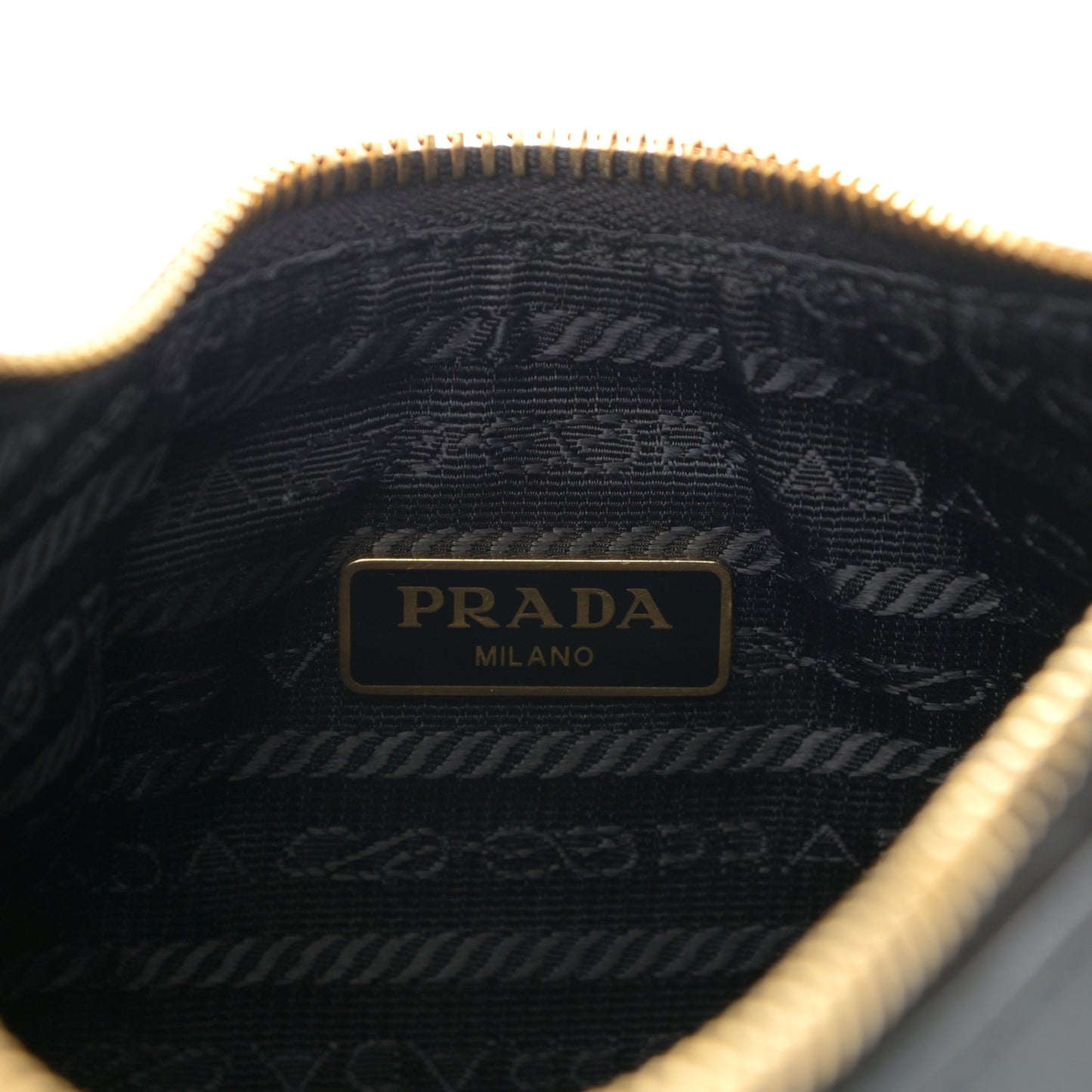 Saffiano Lux Re-Edition 2005 Shoulder Bag Black