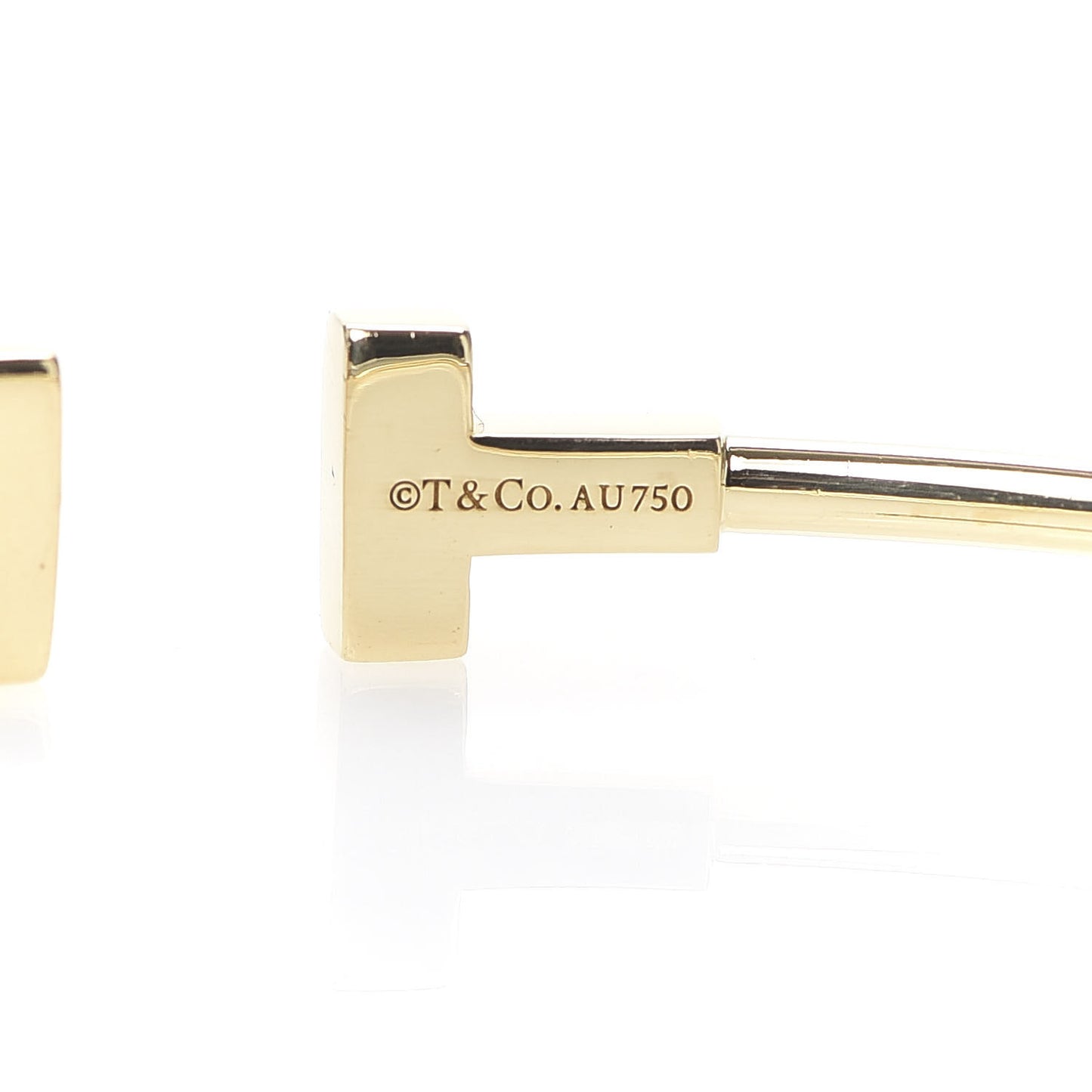 18K Yellow Gold Narrow T Wire Bracelet