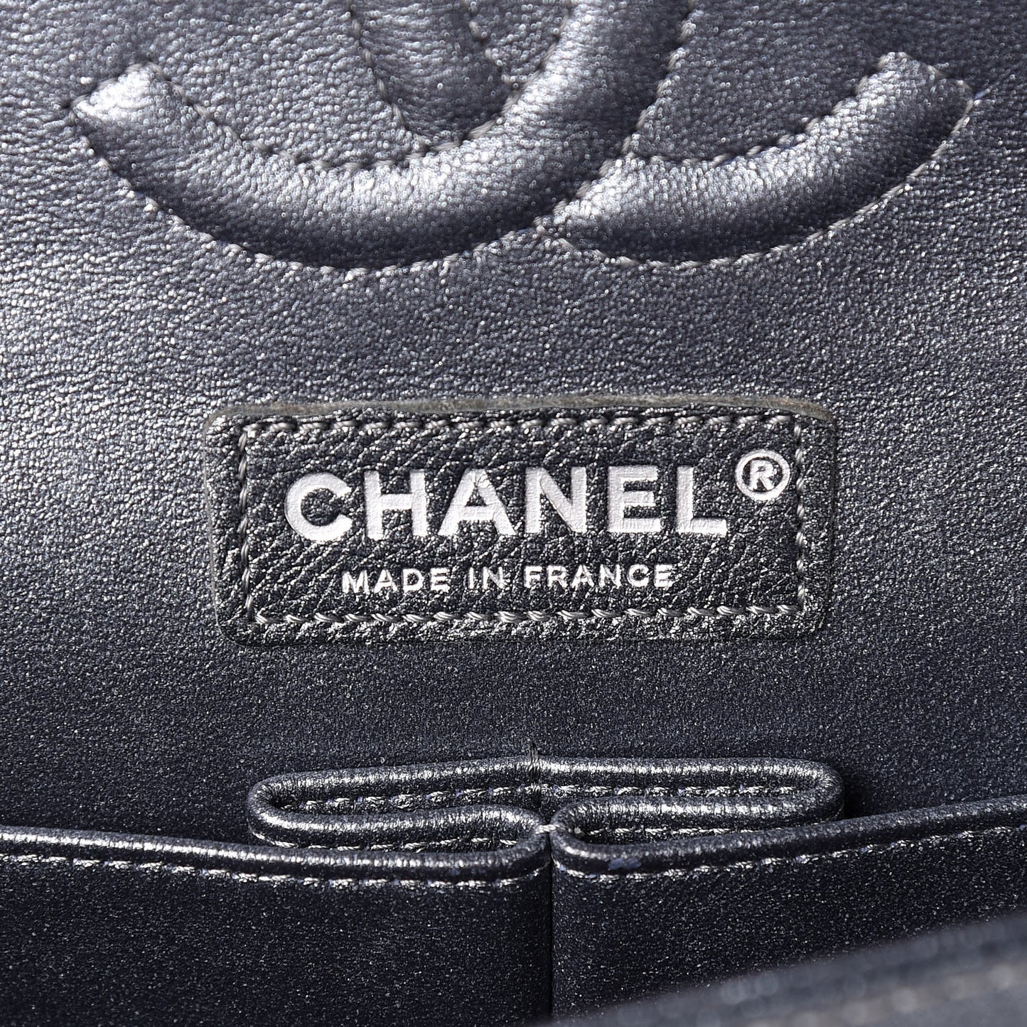 Pearly Caviar Quilted Medium Double Flap Grey