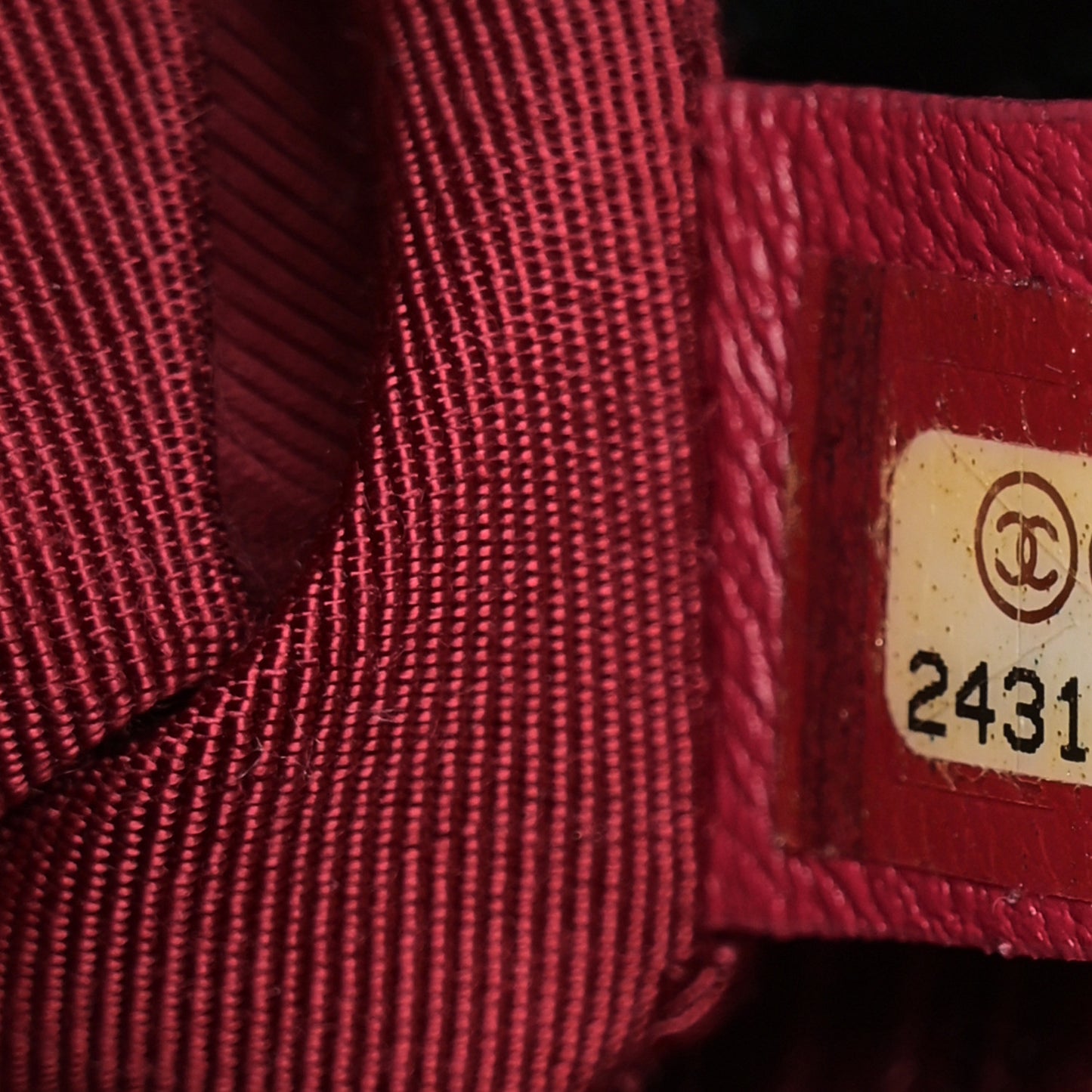 Tweed Calfskin Quilted Small Gabrielle Hobo Ivory Black