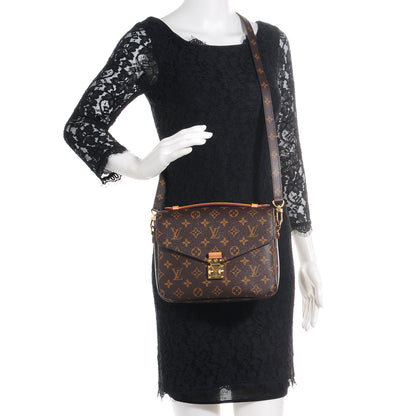Louis Vuitton Monogram Pochette Metis 4 of 32