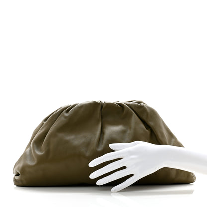 Bottega Veneta Smooth Butter Calf The Pouch Oversized Clutch Kaki Fondent 2 of 11