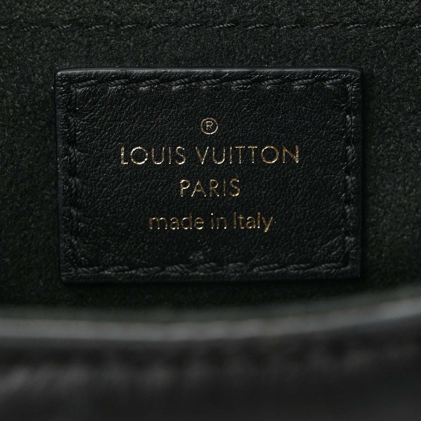 Calfskin Embroidered New Wave Chain MM Black