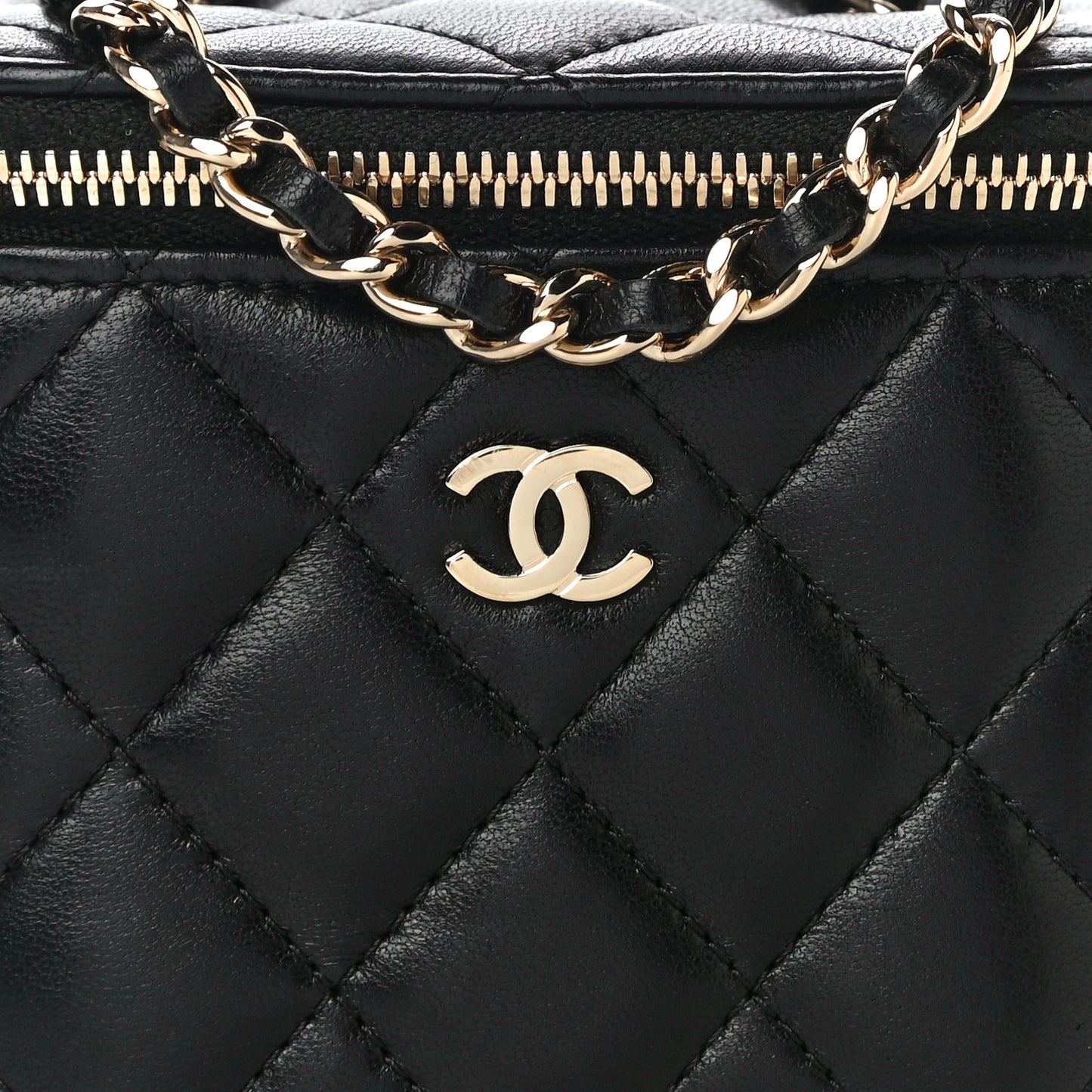 Lambskin Quilted Mini Vanity Case With Chain Black