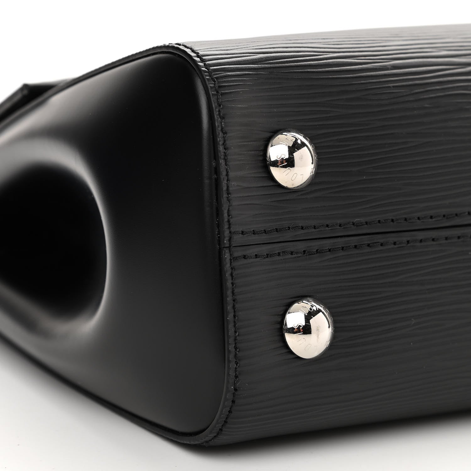 Louis Vuitton Epi Cluny BB Black 8 of 9