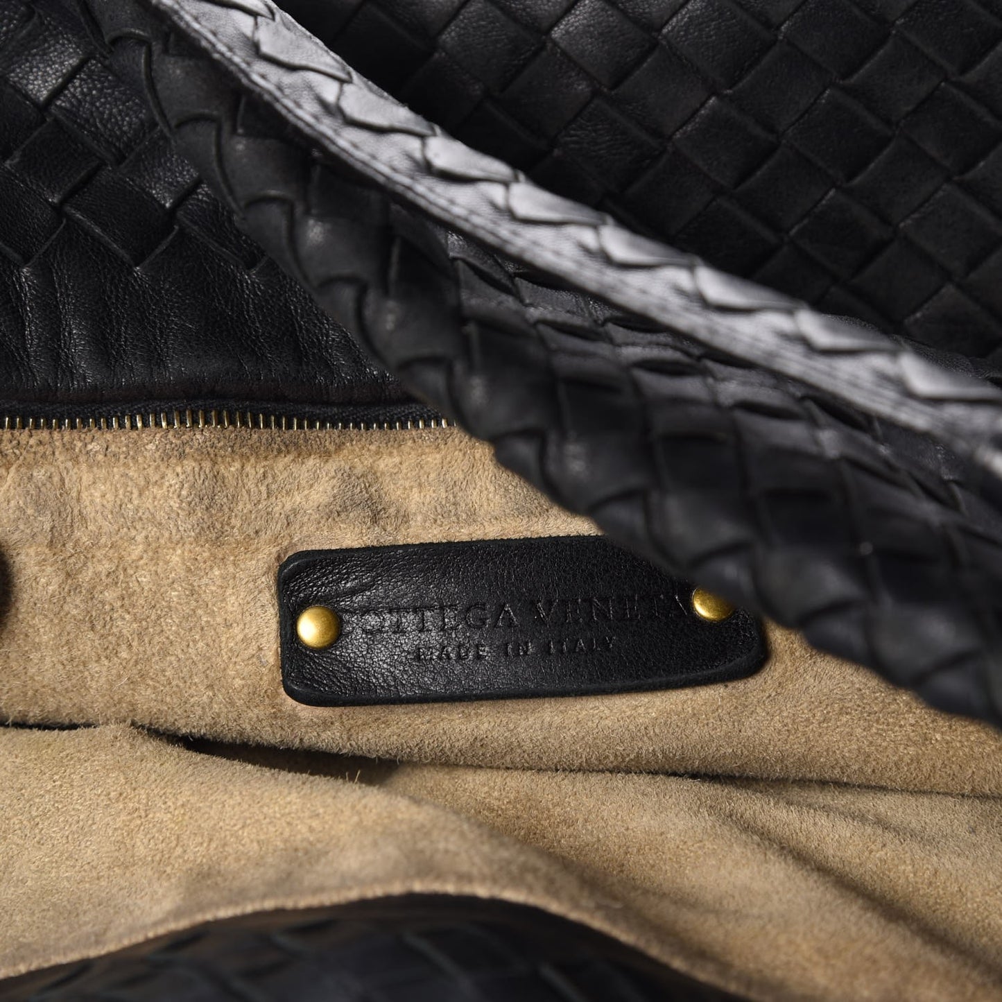 Nappa Intrecciato Medium Garda Bag Black