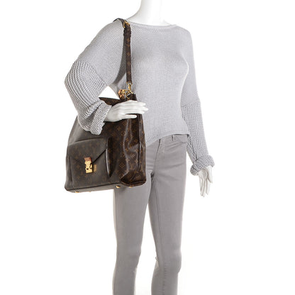 Louis Vuitton Monogram Metis 2 of 7