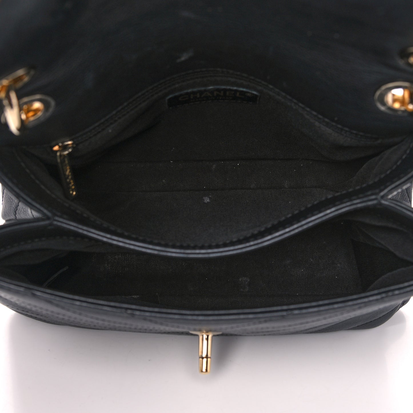 Grained Calfskin Small Chevron Chic Top Handle Flap Black