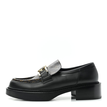 Louis Vuitton Monogram Calfskin Academy Loafers 39 Black 1 of 7