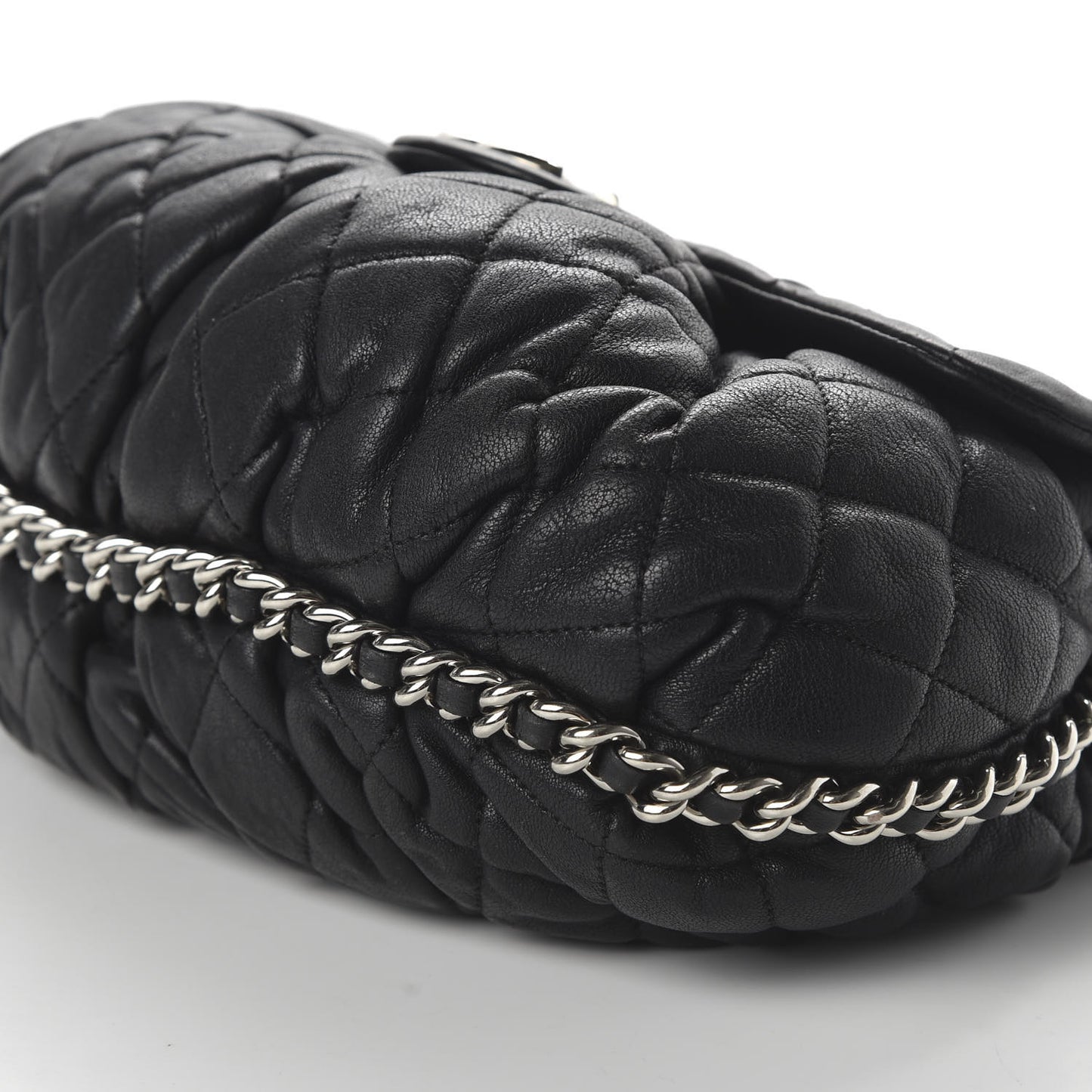 Washed Lambskin Quilted Medium Chain Around Messenger Black