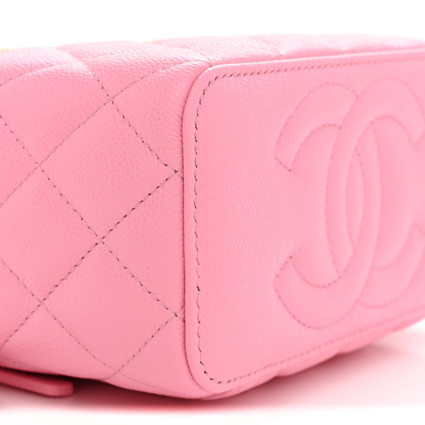 Caviar Quilted Small Vanity Case With Chain Pink