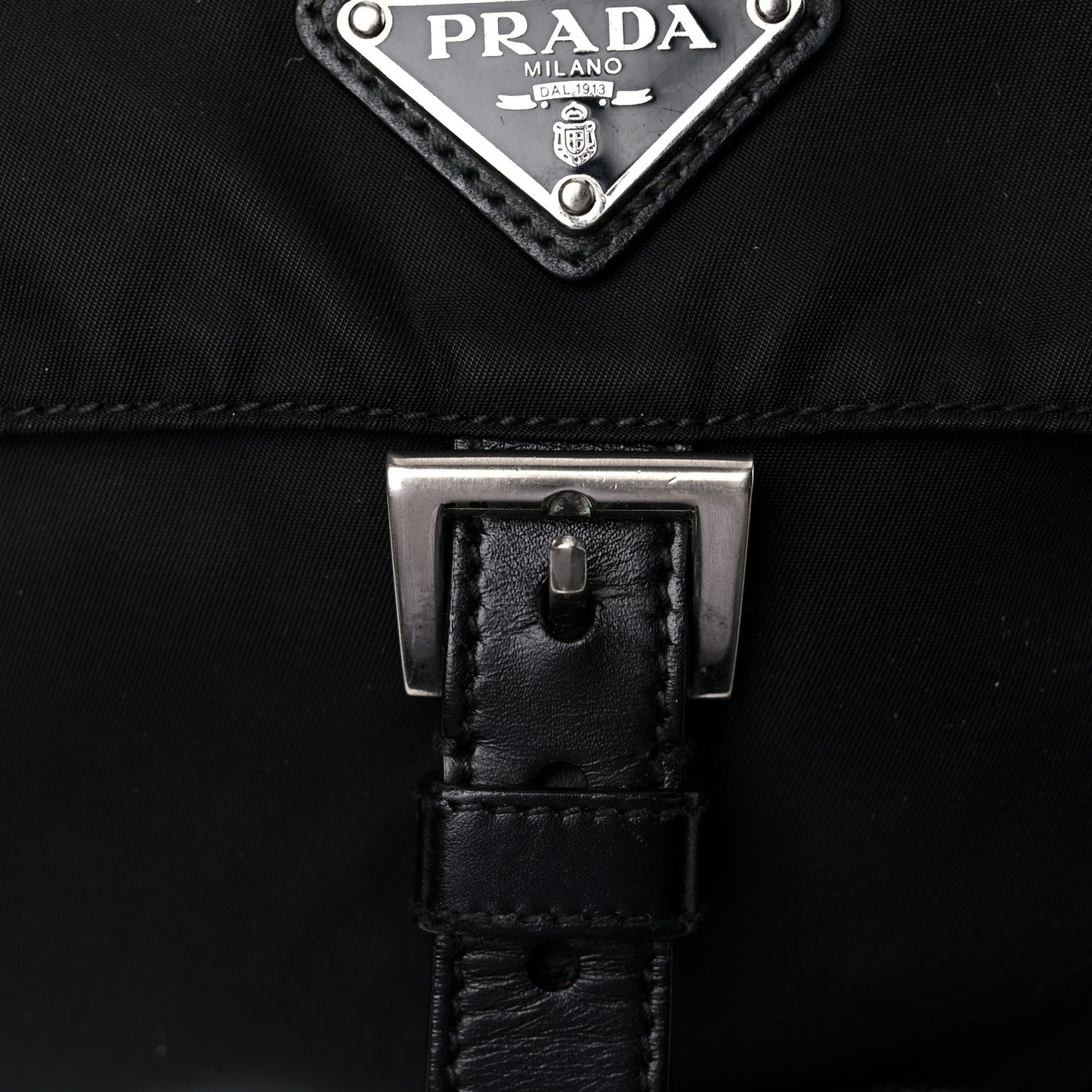 Nylon Messenger Bag Black