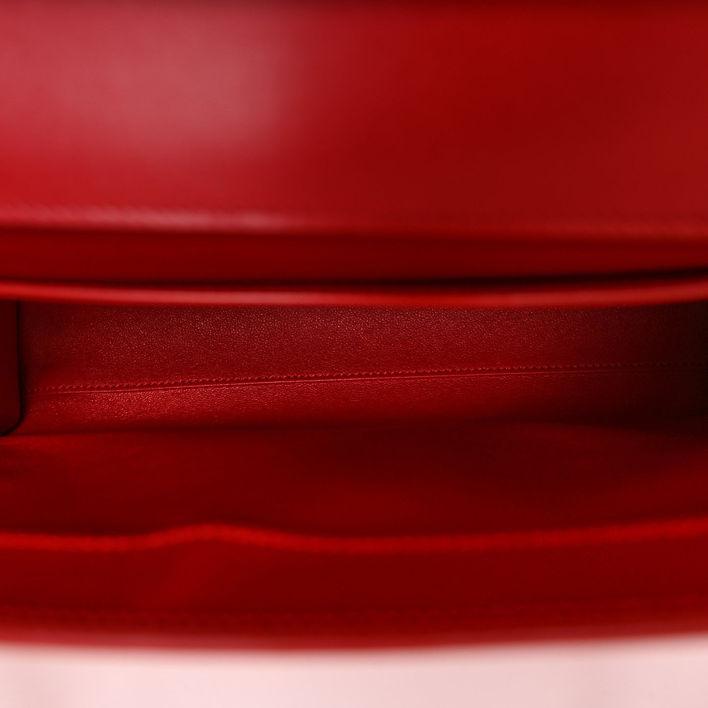 Smooth Calfskin Manhattan Shoulder Bag Rouge Eros