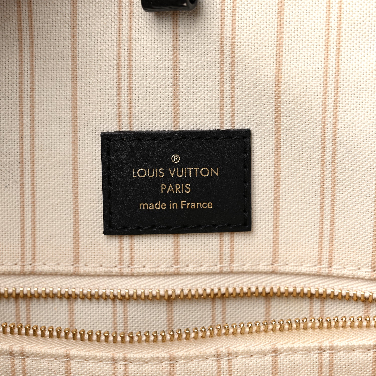 Louis Vuitton Monogram Giant Jungle Onthego GM Ivory 6 of 15